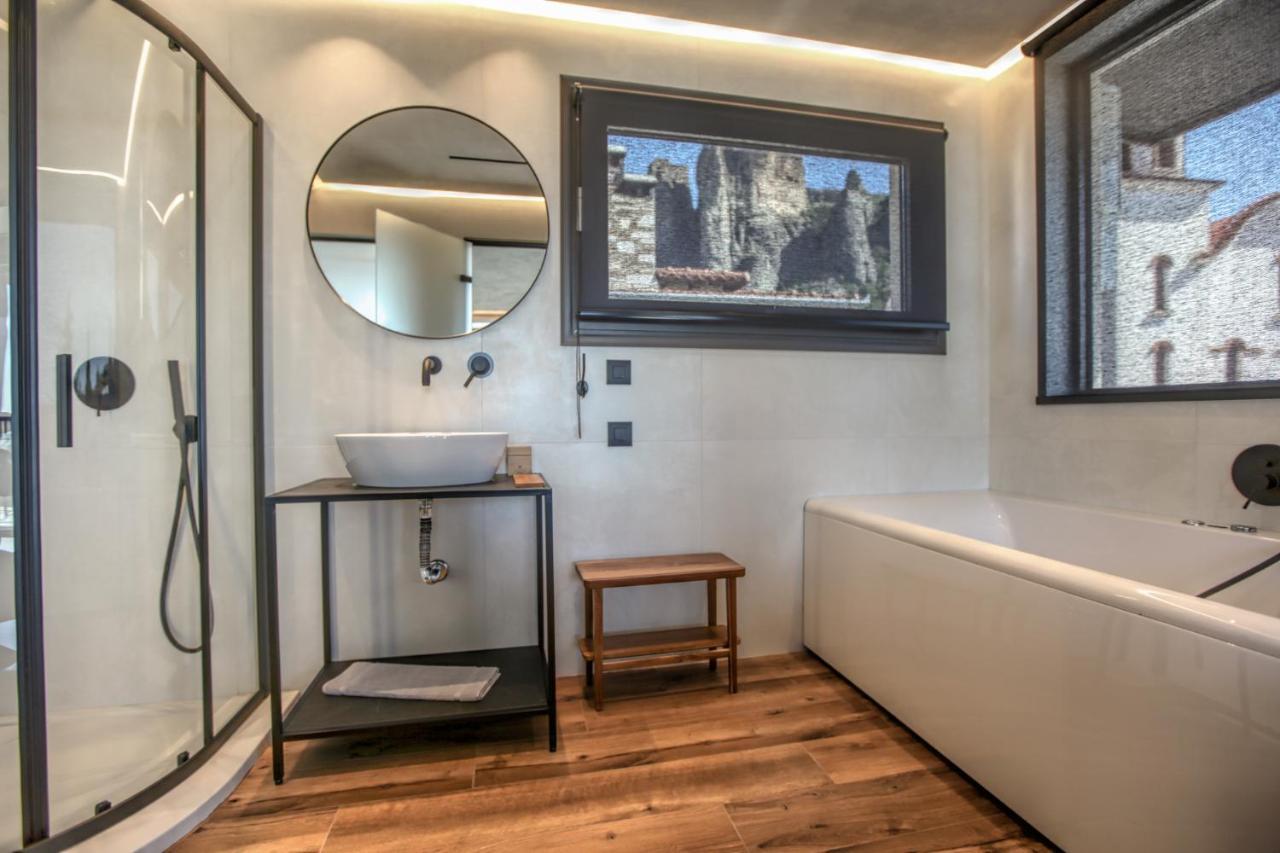 Meteora Heaven And Earth Premium Suites - Adults Friendly 卡兰巴卡 外观 照片